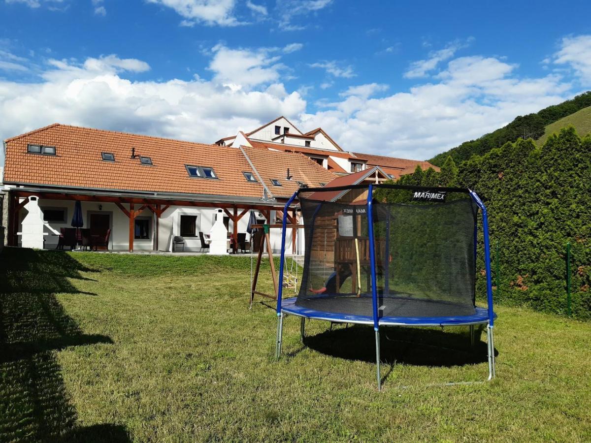 Saeli Apartments Mikulov Luaran gambar
