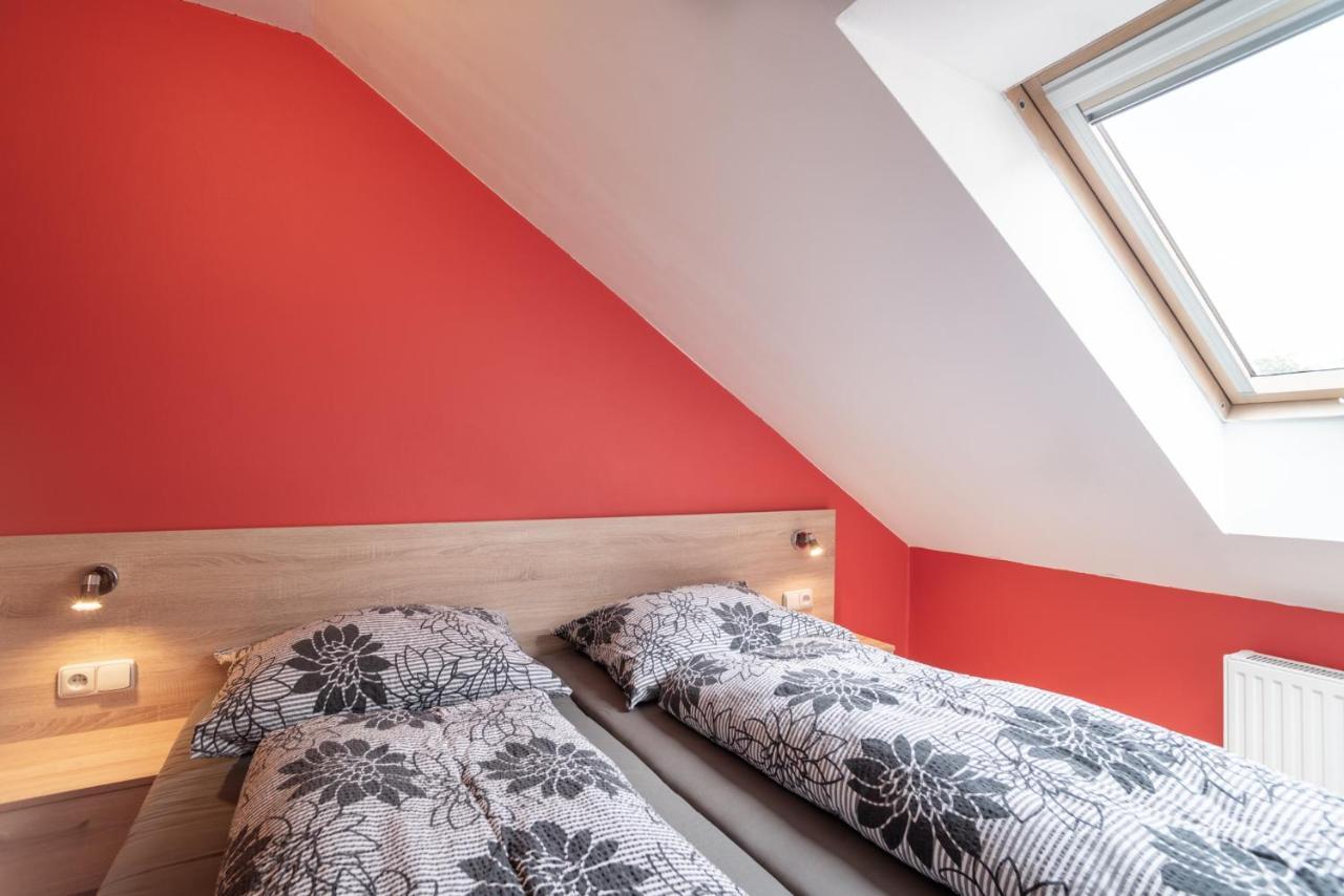 Saeli Apartments Mikulov Luaran gambar