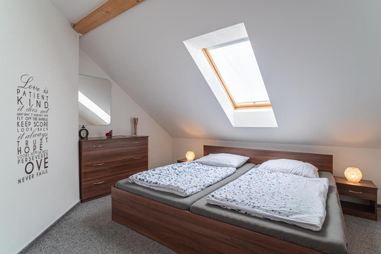 Saeli Apartments Mikulov Luaran gambar