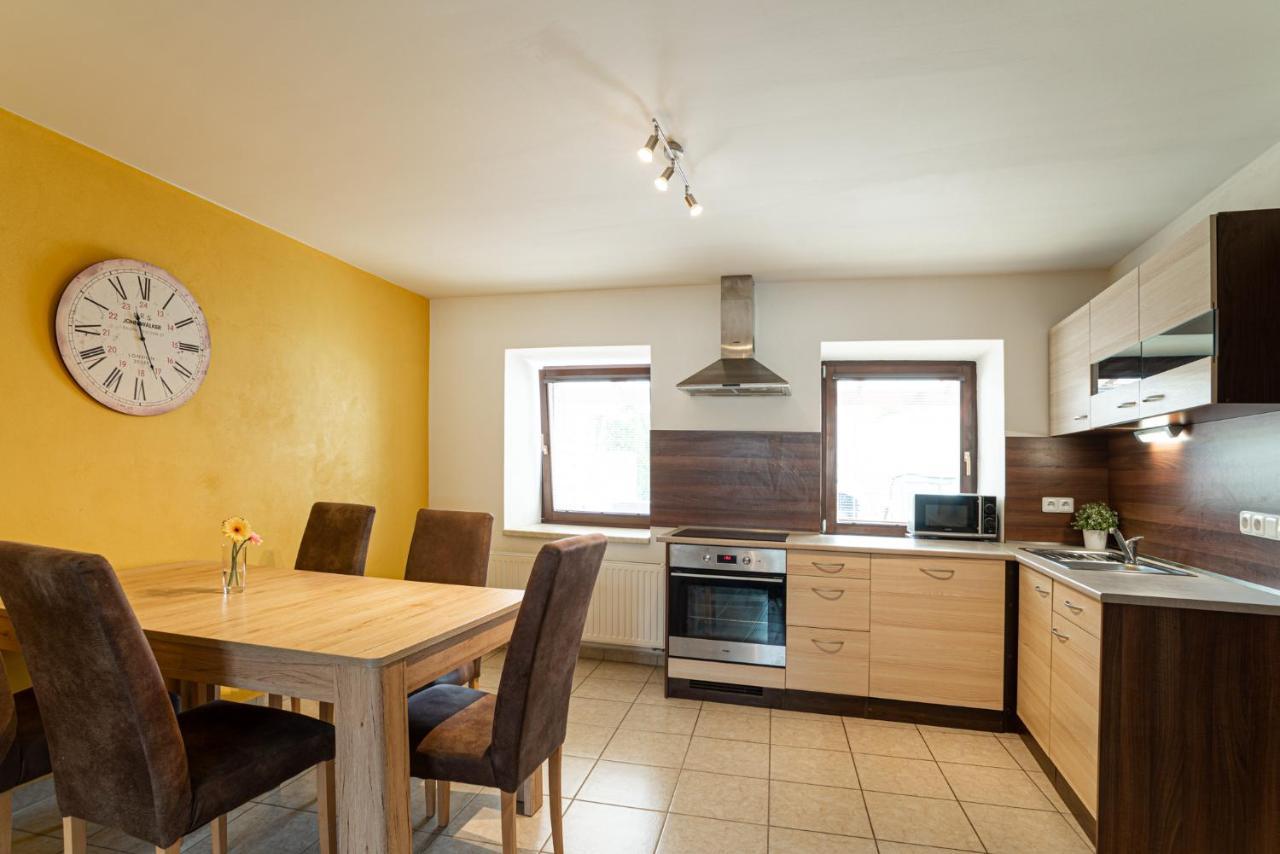 Saeli Apartments Mikulov Luaran gambar